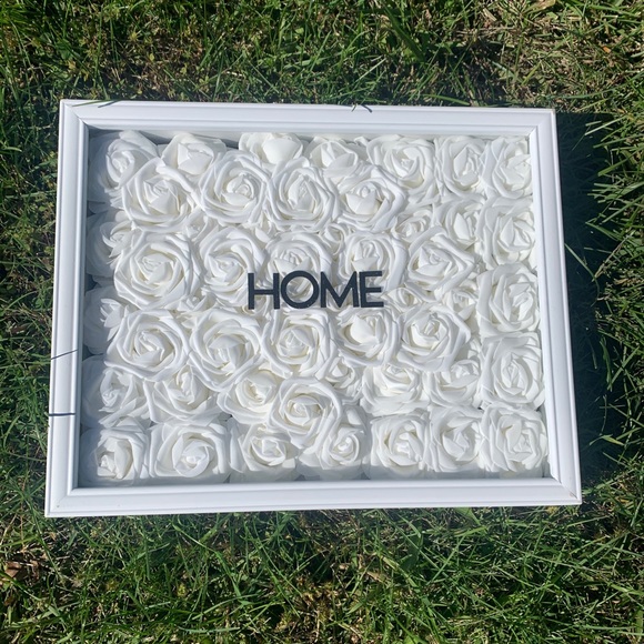 Flower arrangement - Picture 3 of 4